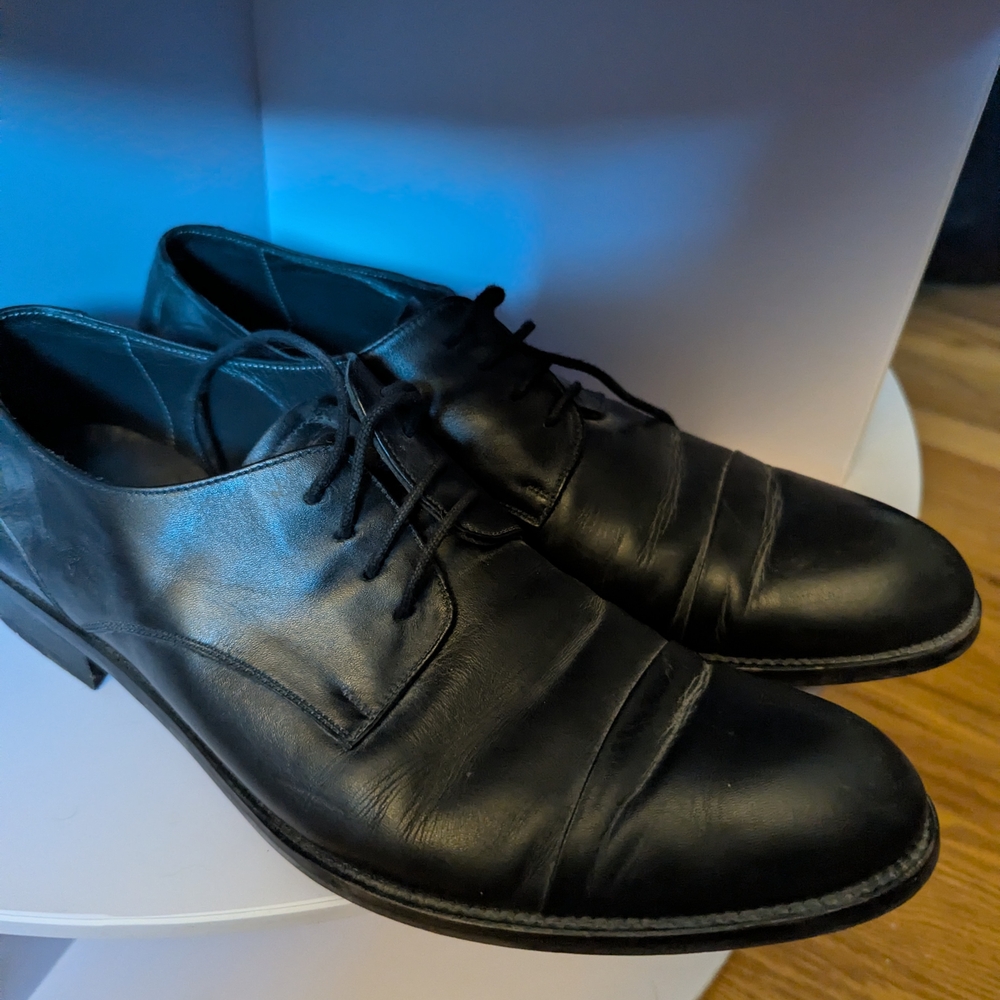 Elegant Black Leather Men's Oxfords